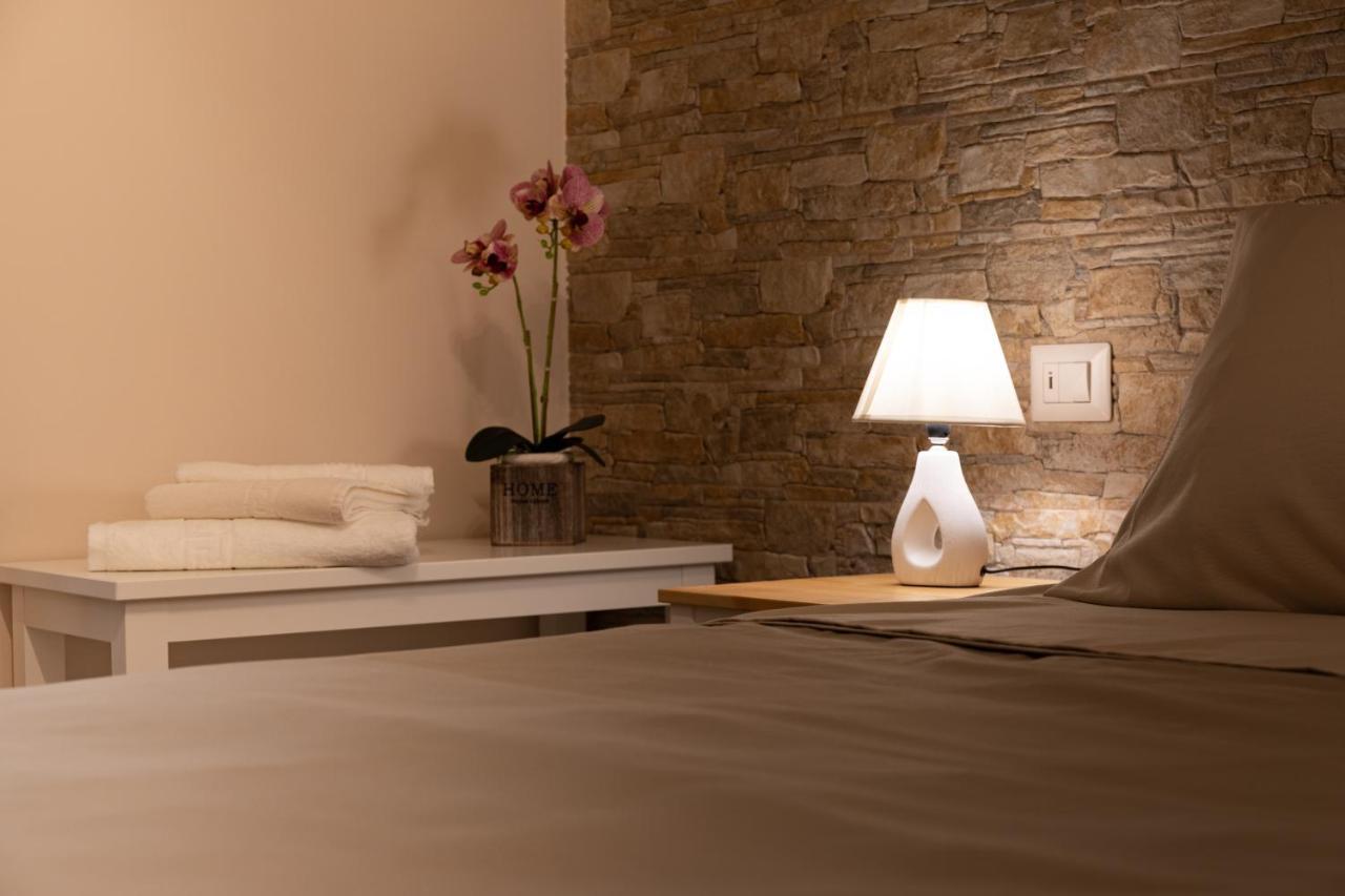 Tizzy Apartment & Rooms Μπάρι Εξωτερικό φωτογραφία