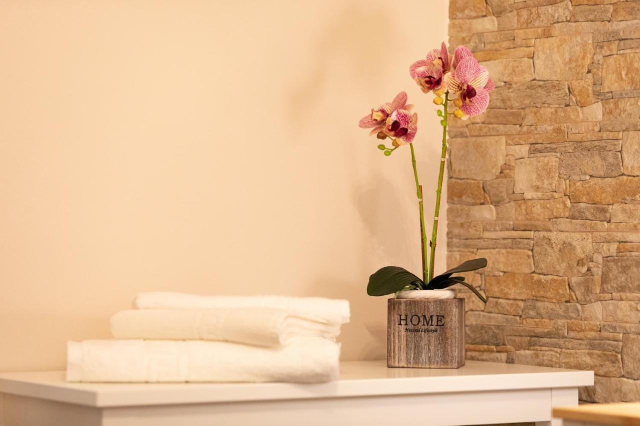 Tizzy Apartment & Rooms Μπάρι Εξωτερικό φωτογραφία