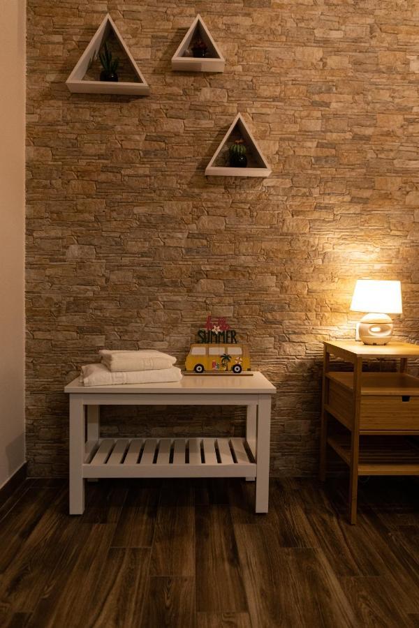 Tizzy Apartment & Rooms Μπάρι Εξωτερικό φωτογραφία