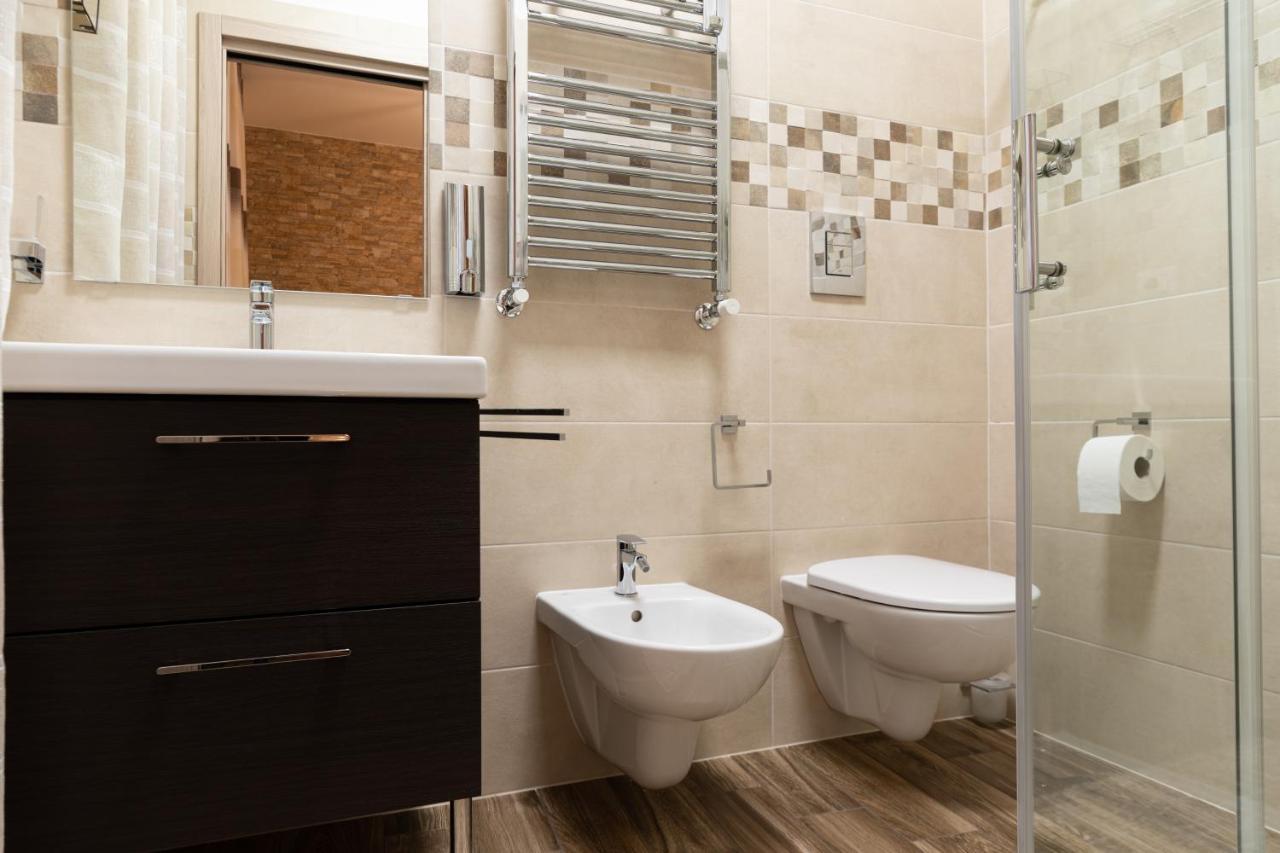 Tizzy Apartment & Rooms Μπάρι Εξωτερικό φωτογραφία